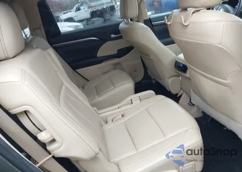 2016 Toyota Highlander Limited V6 z USA, uszkodzony, nr VIN 5TDDKRFH4GS310561